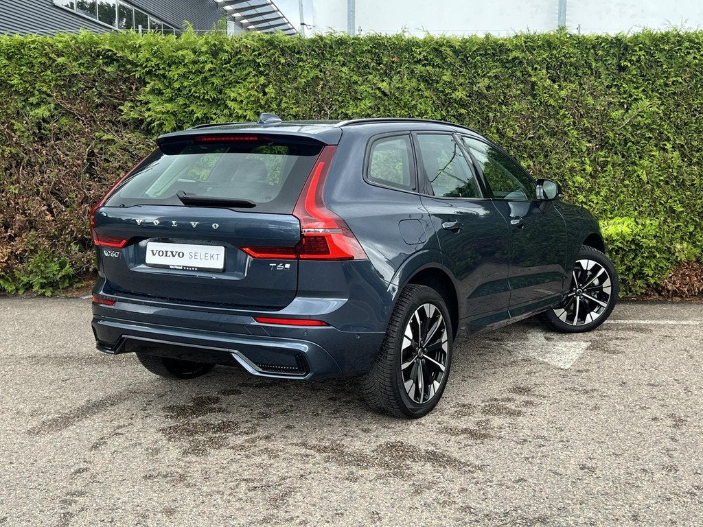 Volvo XC60 T6 Plug-in hybrid AWD Ultra Dark Trekhaak Aut., Auto's, Volvo, Automaat, 12 maanden, Gebruikt, Euro 6