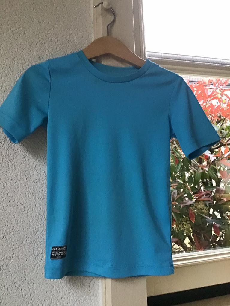 Olaian Shirt UPF 50+ blauw maat 98/104, Kinderen en Baby's, Kinderkleding | Maat 98, Ophalen of Verzenden, Zo goed als nieuw, Jongen of Meisje