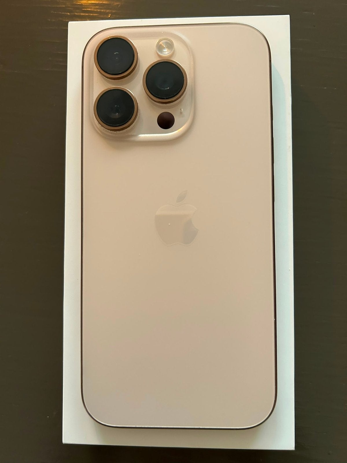 iPhone 16 Pro 128GB Titanium Desert, Telecommunicatie, 128 GB, Ophalen of Verzenden, Zo goed als nieuw, Zonder simlock