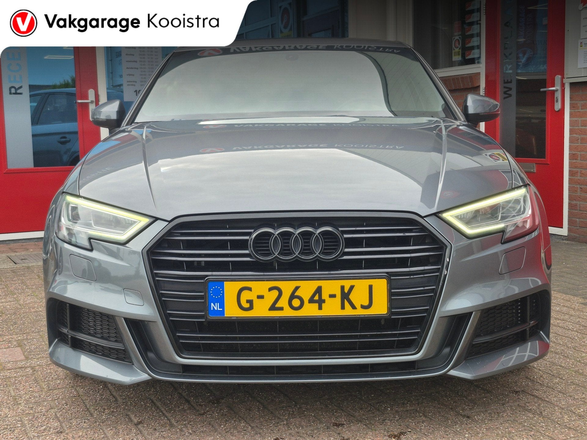Audi A3 Limousine TFSI 150PK 3x S-Line|Virtual|Cruise|Navi, 12 maanden, 4 cilinders, Leder en Stof, Origineel Nederlands