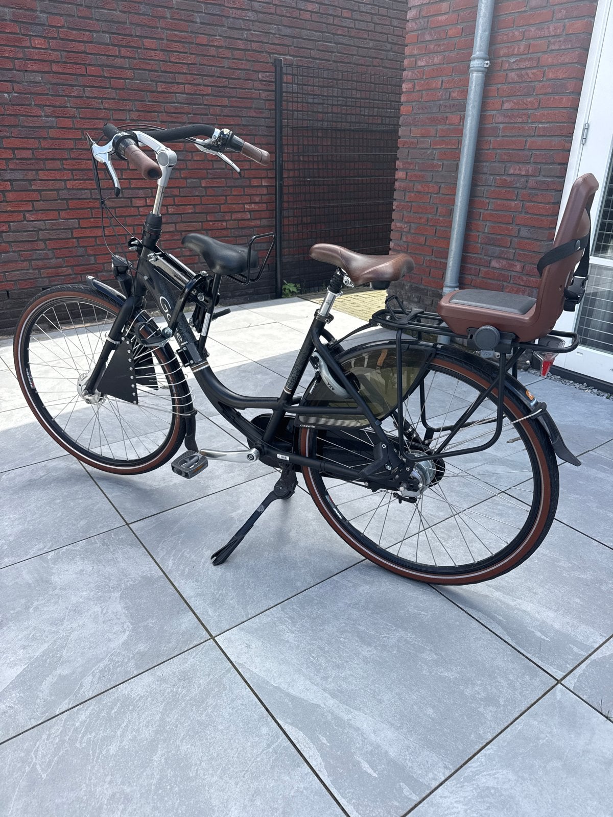 Gazelle Bloom met 7 versnellingen en kinderzitjes, Ophalen, Gebruikt, Velgrem, Versnellingen