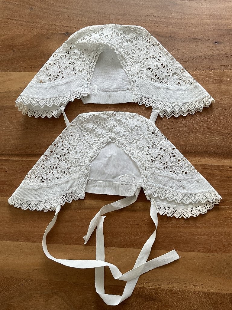 Antieke klederdracht muts ( Zuid Beverland ) per stuk, Antiek en Kunst, Antiek | Kleding en Accessoires, Ophalen of Verzenden