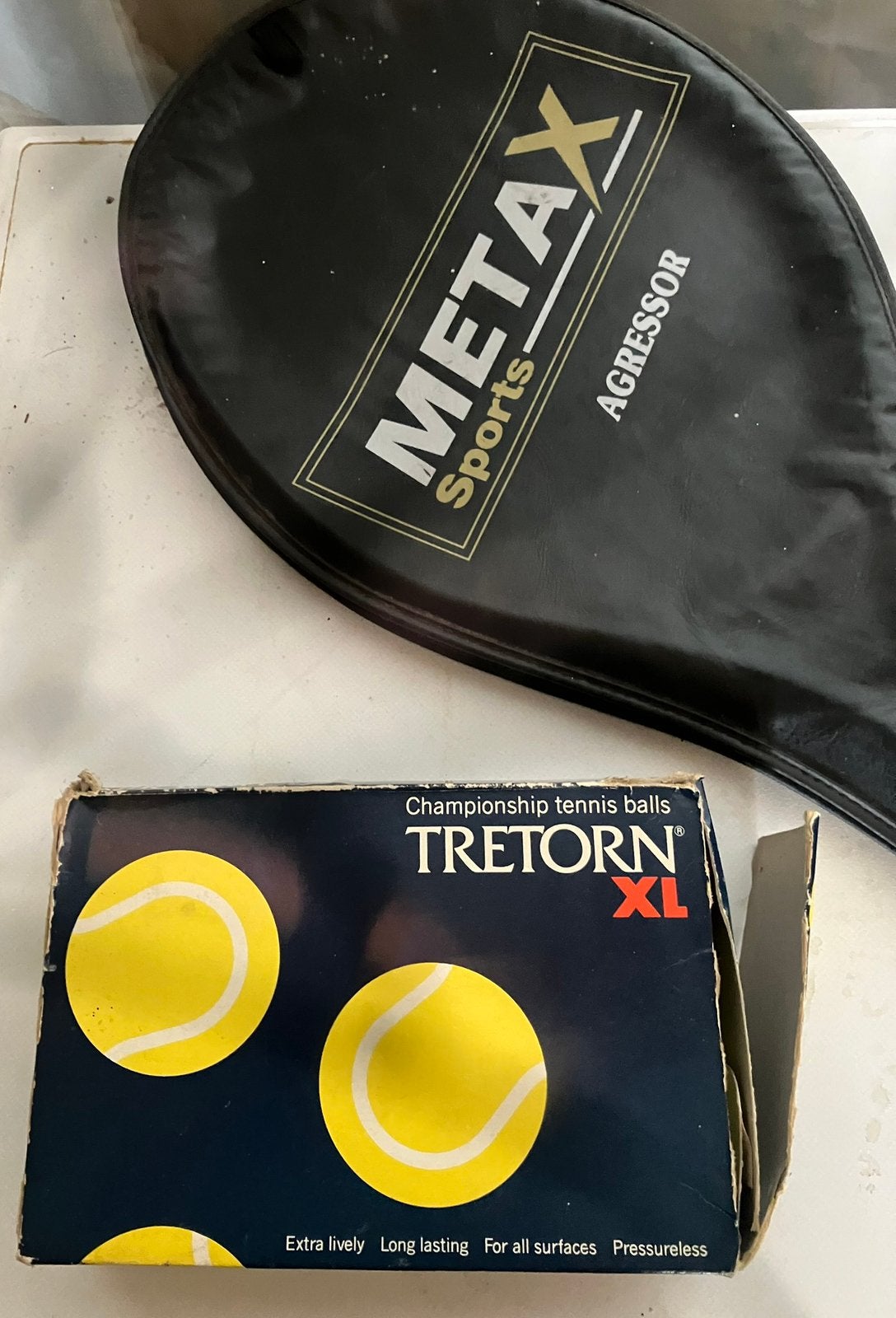 Metaxa tennisracket met doosje +6 tennisballen, Overige merken, L1, Ophalen of Verzenden, Zo goed als nieuw