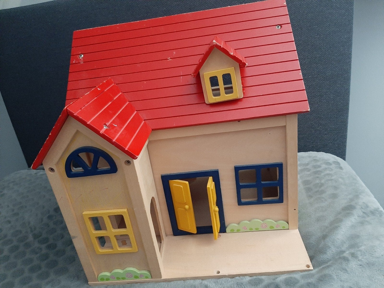 schattig houten poppenhuis, Ophalen, Gebruikt, Poppenhuis