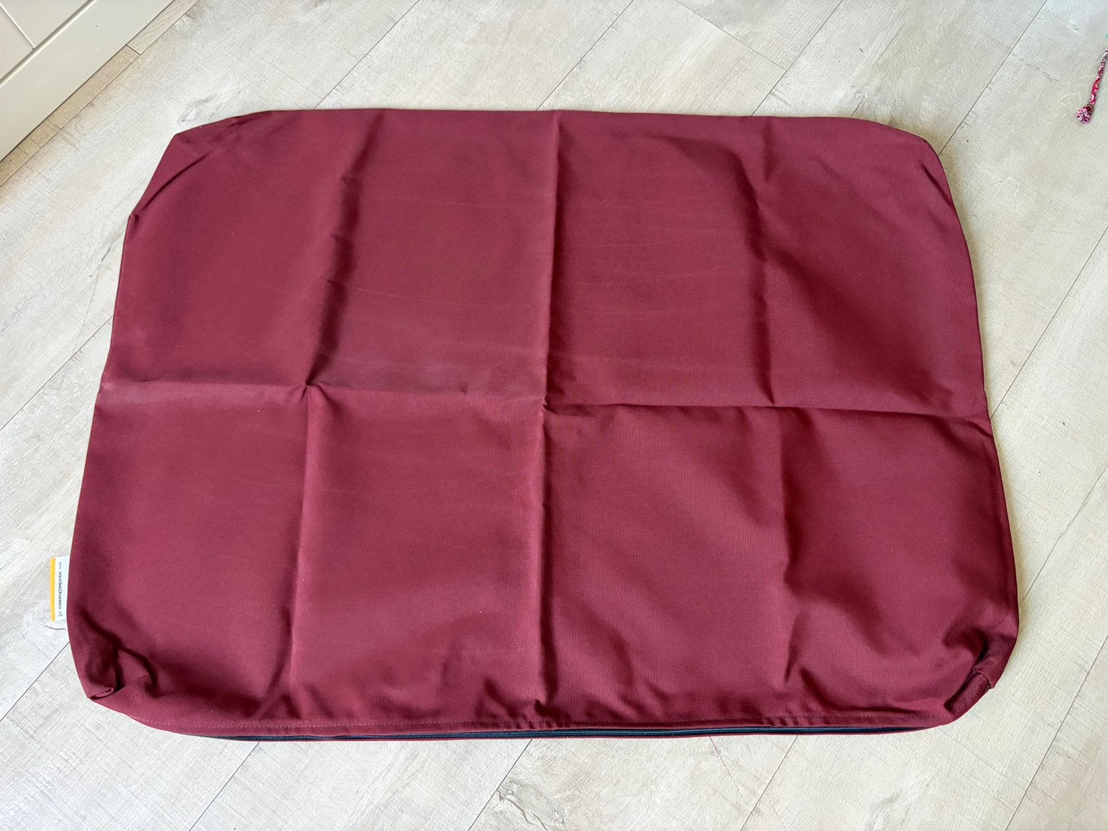 Bordeaux rode zitkussenhoes 87cm lang 63cm breed en 9cm dik, Huis en Inrichting, Woonaccessoires | Kussens, Kussenhoes, Ophalen of Verzenden