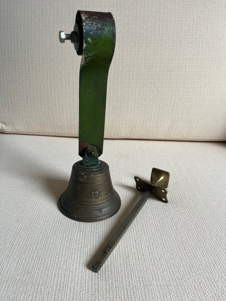 Antieke bronzen trekbel/deurbel met veer en trekstang, Ophalen