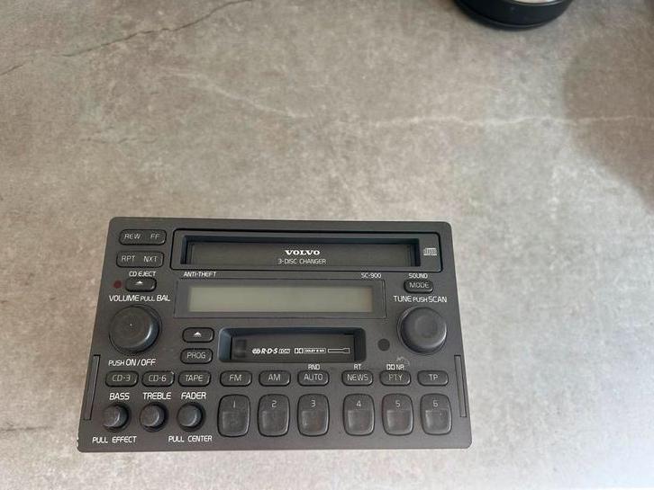 Hele nette autoradio Volvo V70/C70 type SC900, Ophalen of Verzenden