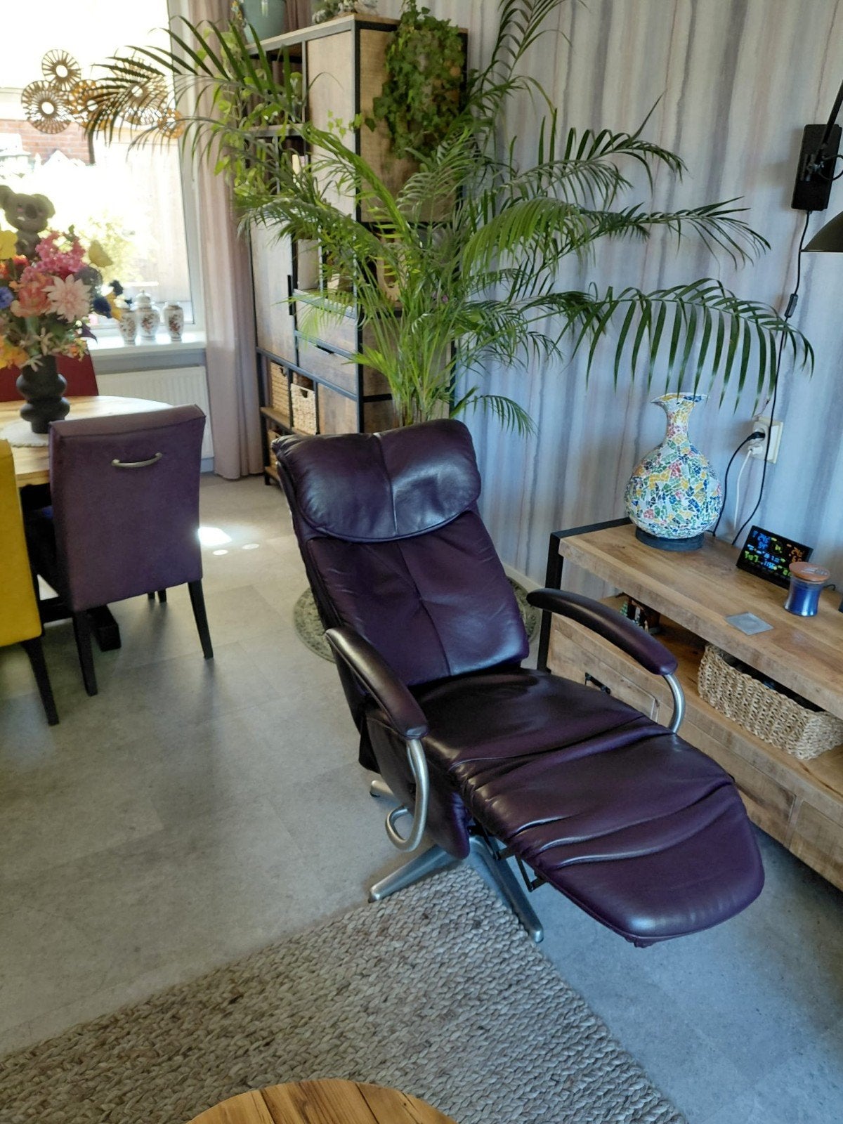 Comfortabele paarse leren relaxfauteuil, Ophalen, Gebruikt, Modern, Comfort, 75 tot 100 cm