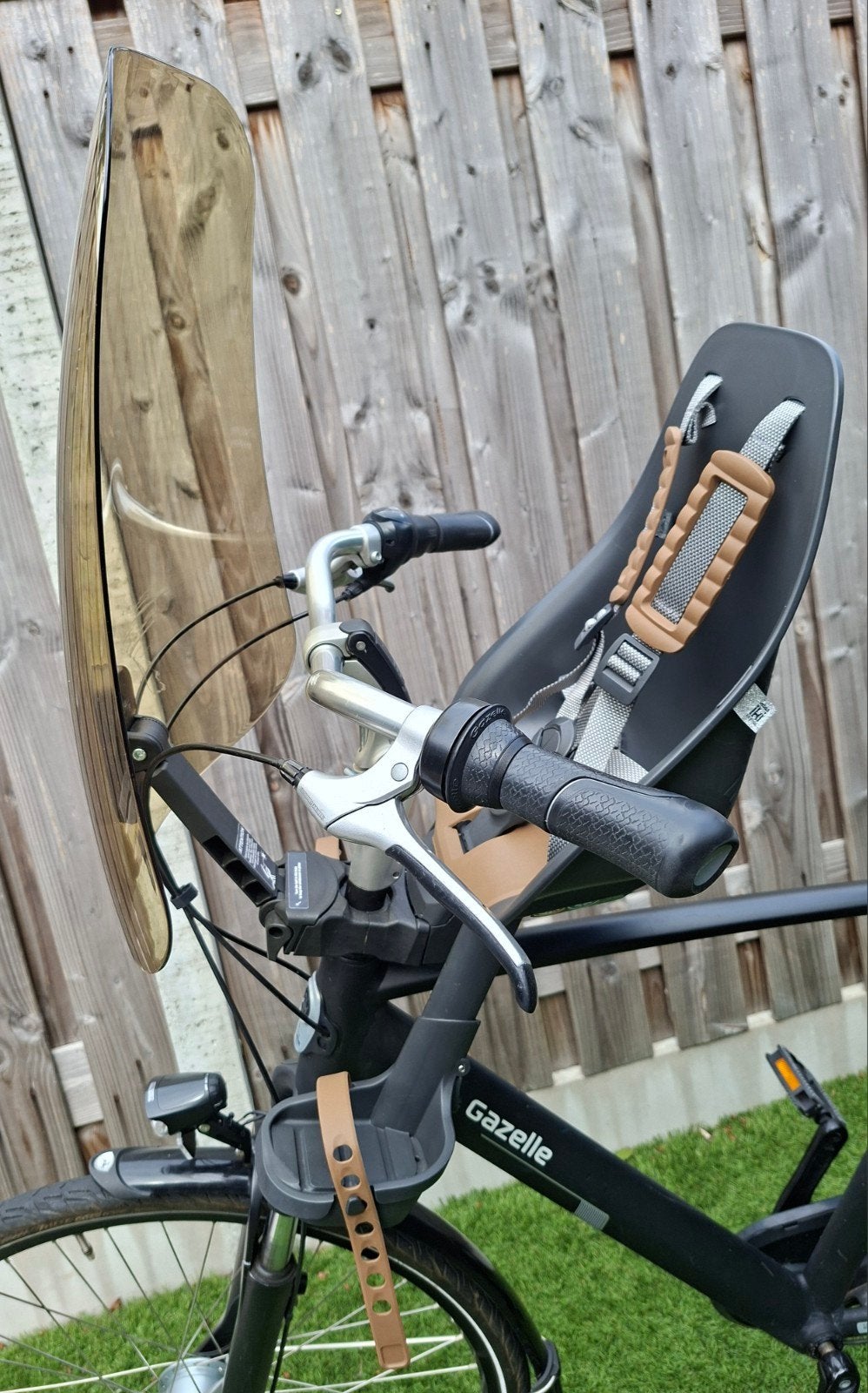 Urban Iki Voorzitje met Windscherm en 2 Adapters, Ophalen, Voetsteuntjes, Voorzitje, Zo goed als nieuw