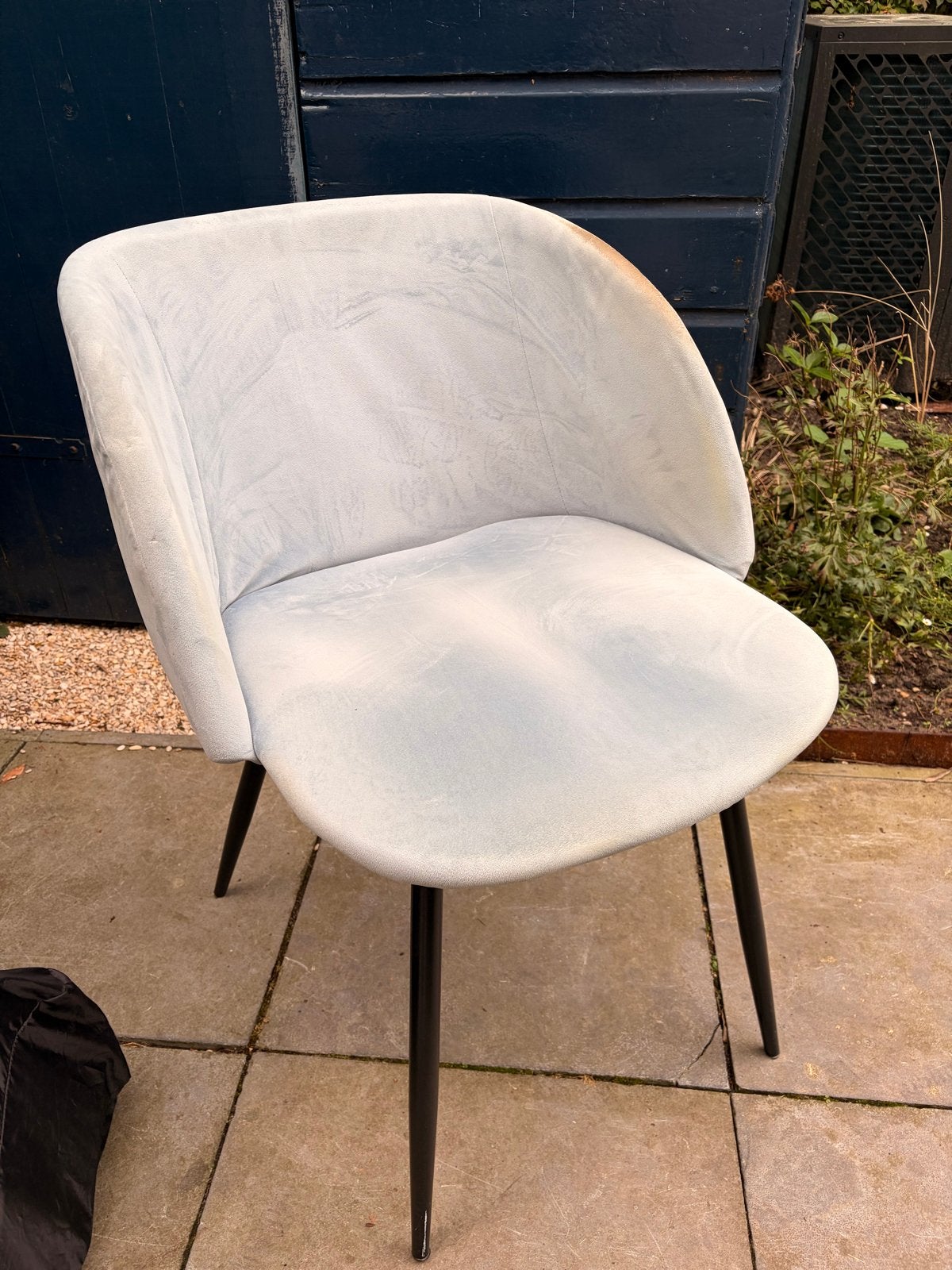 Gratis af te halen: Lichtblauwe velvet stoel, Ophalen, Gebruikt, Blauw, Eén