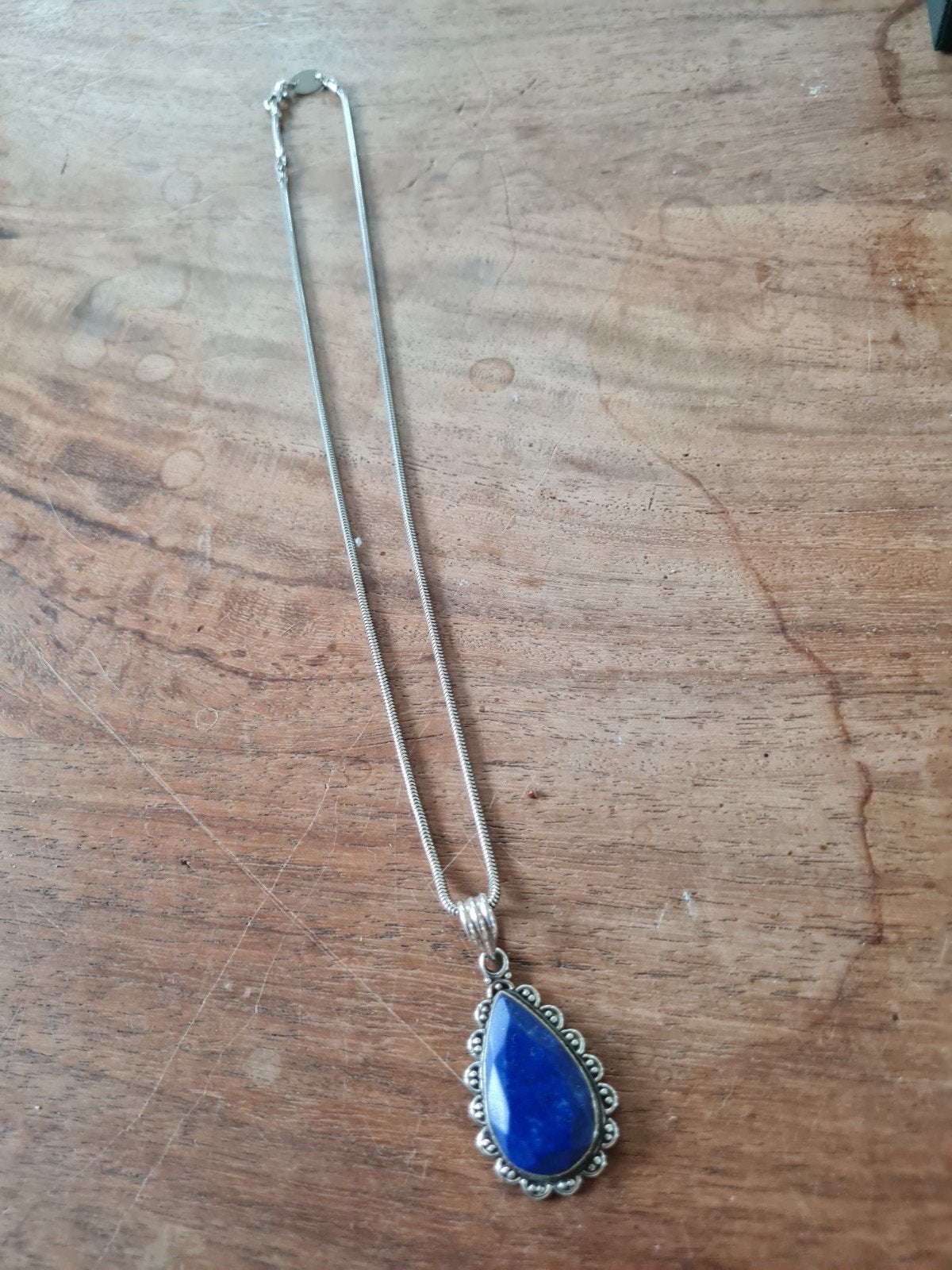 Zilveren ketting met Lapis Lazuli hanger, Blauw, Ophalen of Verzenden, Zo goed als nieuw, Met edelsteen