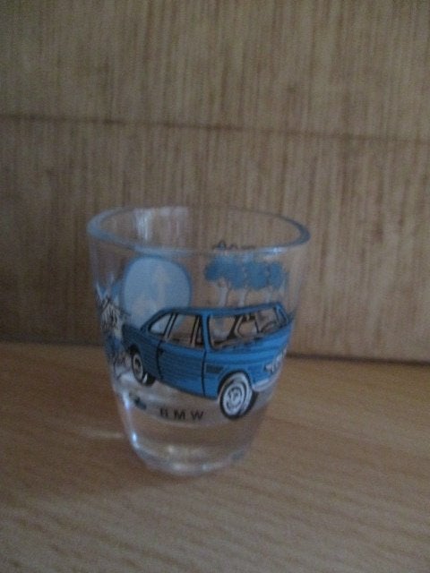 Borrelglas met BMW E9 coupé '70, Ophalen of Verzenden, Zo goed als nieuw, Bierglas