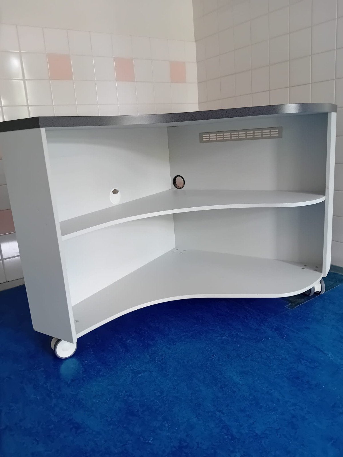 Verrijdbare balie, Modern, Ophalen, Zo goed als nieuw, Spaanplaat of MDF