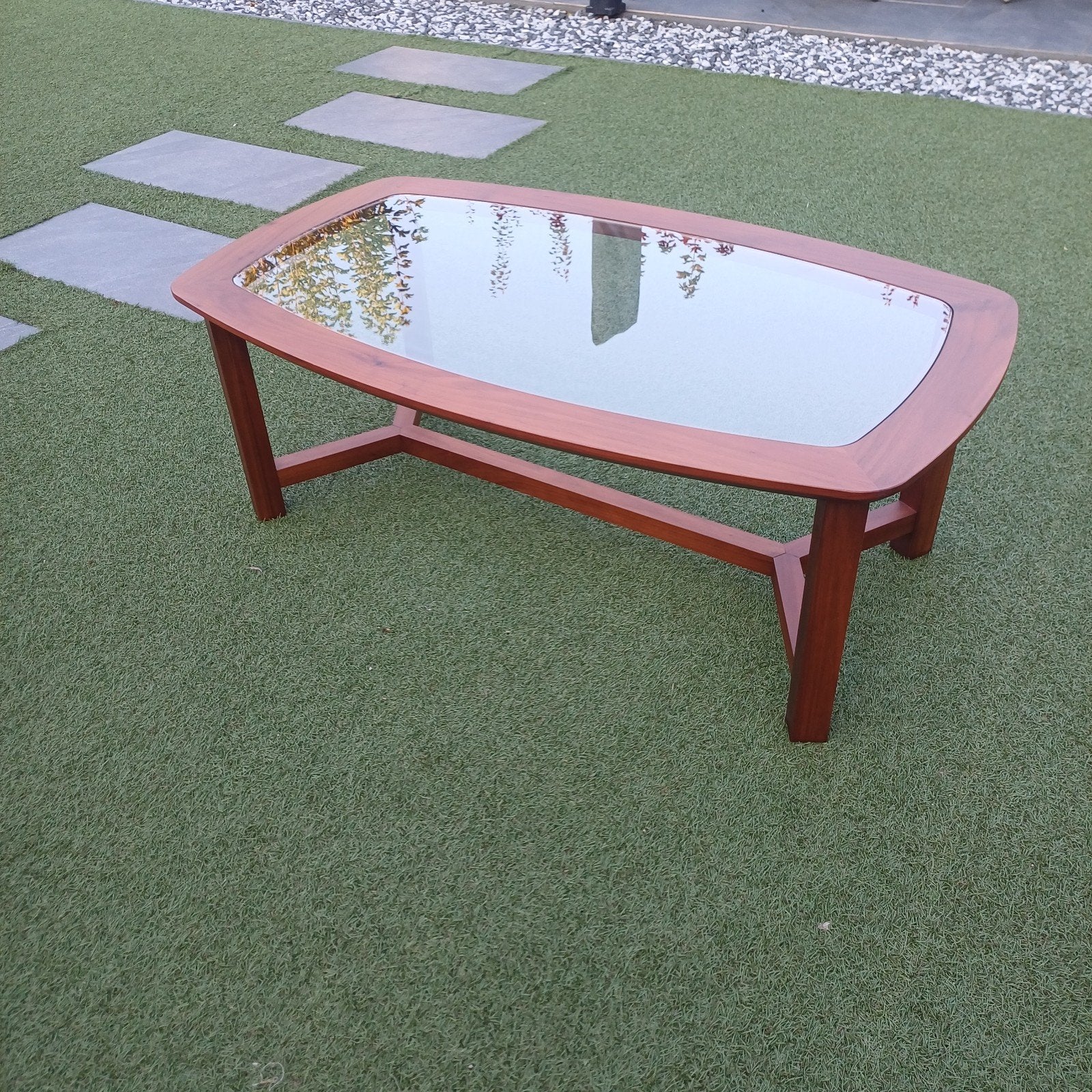 kersenhouten salontafel met glazen blad, Ophalen