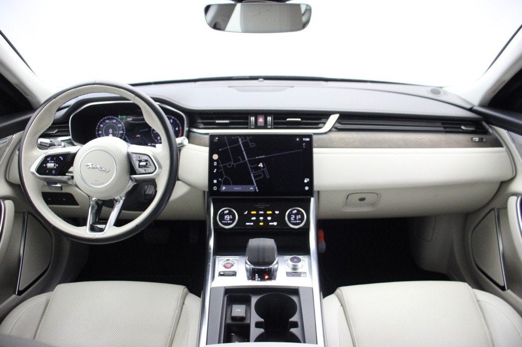 Jaguar XF Sedan 2.0 D200 R-Dynamic S Automaat -  Digitaal Co, Auto's, Gebruikt, 4 cilinders, USB, Bedrijf
