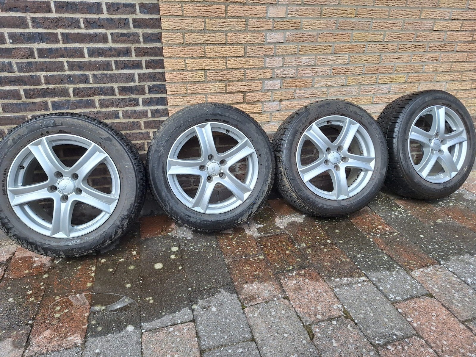 Winterbanden met lichtmetalen velgen 215/60R17, Ophalen, Gebruikt