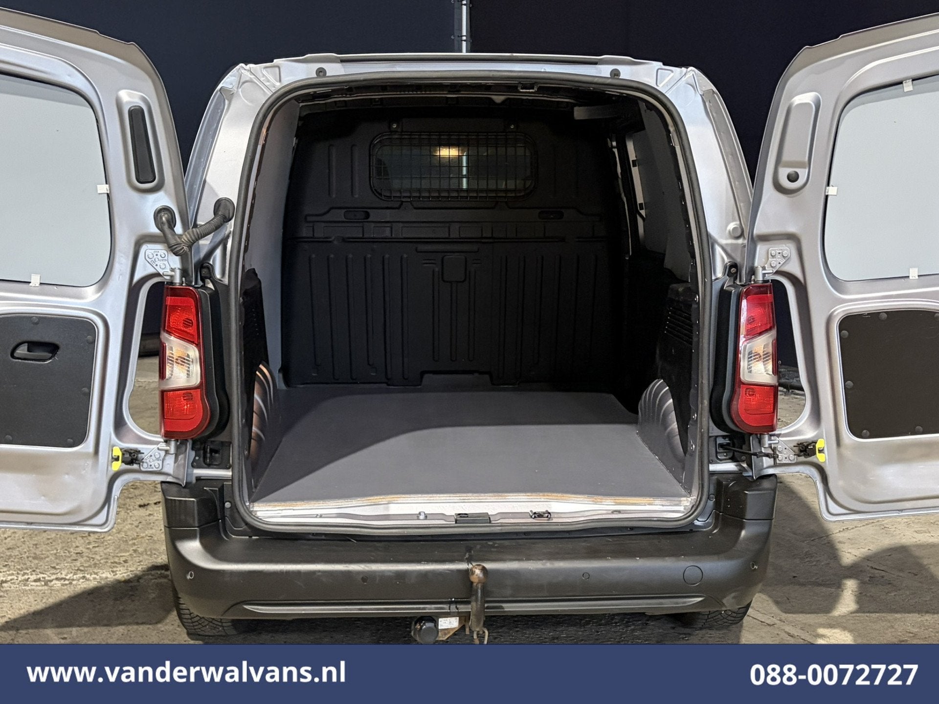Opel Combo 1.5D 102pk L1H1 Euro6 Airco | Trekhaak | Cruiseco, Voorwielaandrijving, Stof, Gebruikt, 4 cilinders