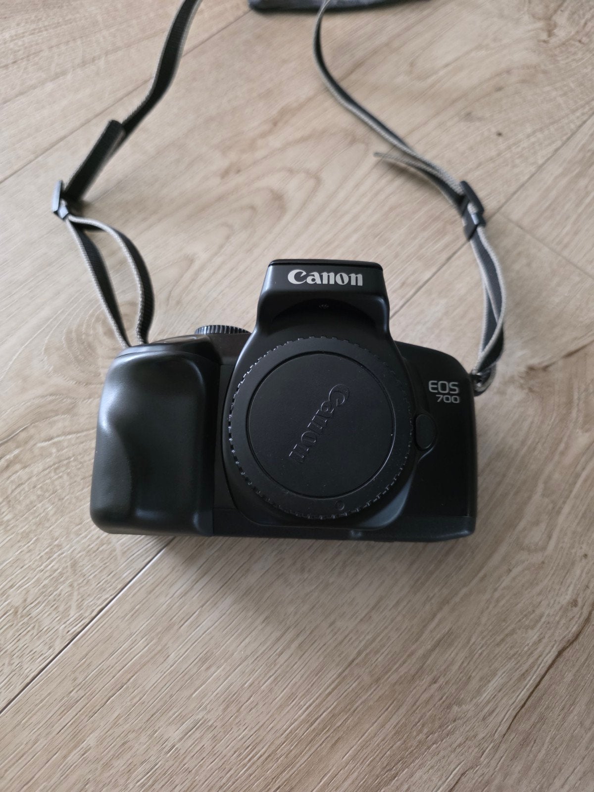 Canon eos 700 camera (body), Audio, Tv en Foto, Fotocamera's Digitaal, 35 megapixels, Ingebouwde flitser, Spiegelreflex, Canon