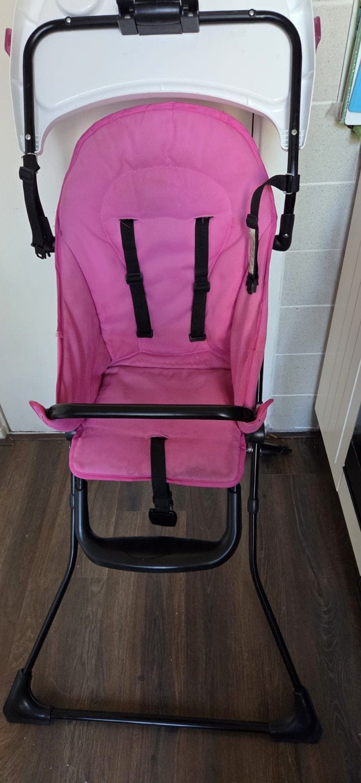 Ding roze kinderstoel met afneembaar blad en inklapbaar, Kinderen en Baby's, Ophalen, Gebruikt, Inklapstoel, Afneembaar eetblad