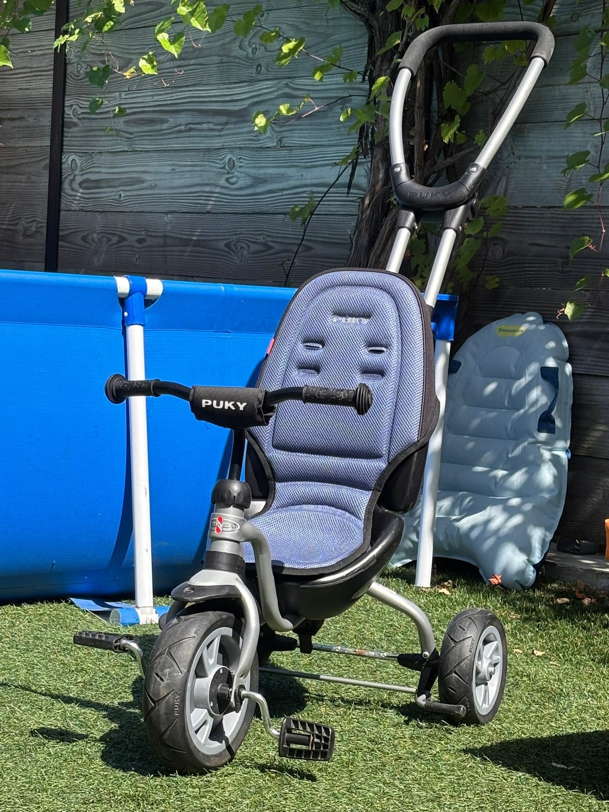 PUKY Ceety driewieler compleet, Ophalen, Zo goed als nieuw, Minder dan 16 inch, Zijwieltjes