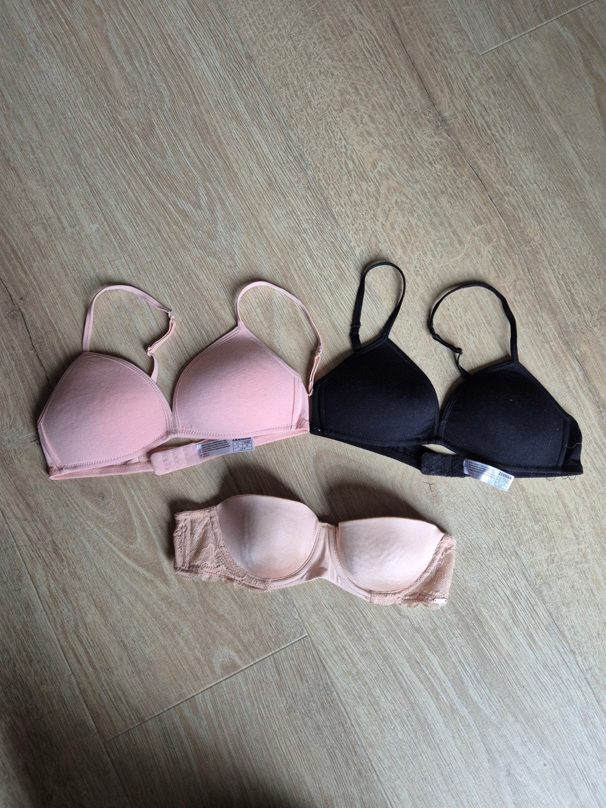 Hunkemöller / Zeeman BH's 70A - Roze en Zwart Set, Hunkemöller, Ophalen of Verzenden, Roze, BH