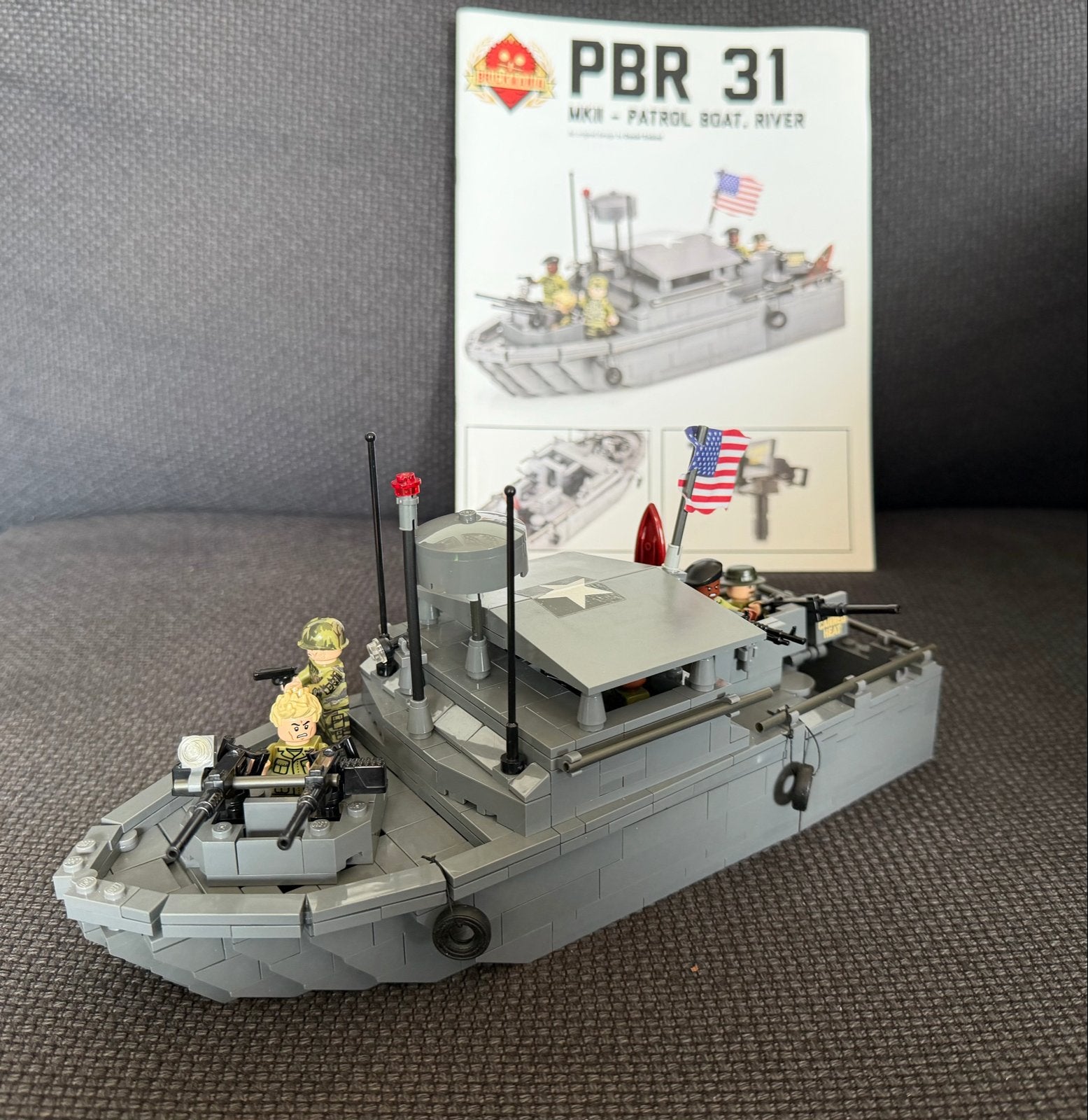 Brickmania PBR 31 MKII Patrol Boat River met minifiguren, Ophalen of Verzenden, Gebruikt