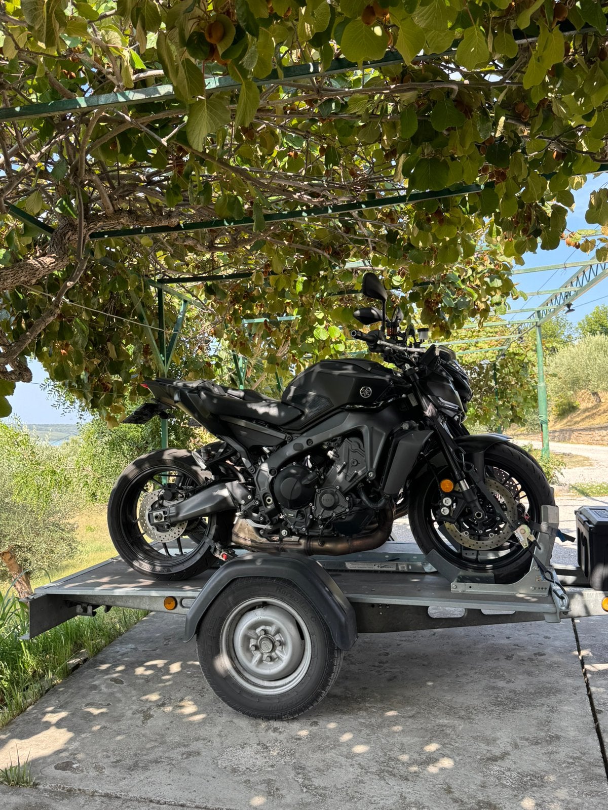 ☀️ Te huur - Geremde motoraanhanger met inrijklem, Aanhangwagen