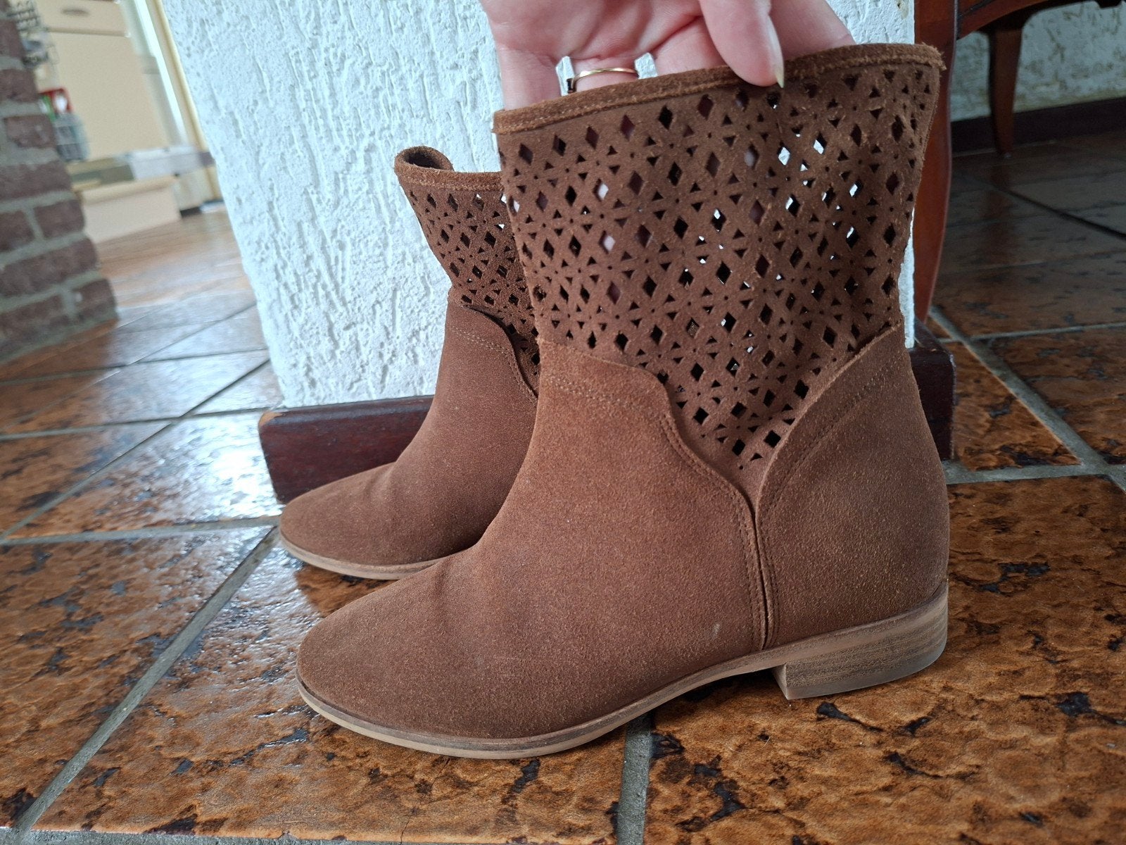 Michael Kors bruine enkellaarzen met lasergesneden details, Meisje, Michael Kors, Ophalen of Verzenden, Laarzen