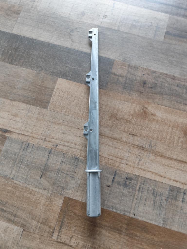Aluminium rechte enkel arm voor ronde paal Ø 42 mm 3 draden, Doe-het-zelf en Verbouw, Ophalen