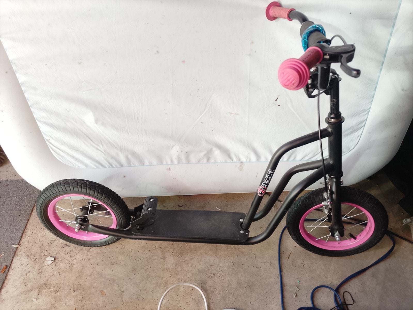 2Cycle step met roze accenten, Fietsen en Brommers, Ophalen, Gebruikt, Gewone step, 2Cycle