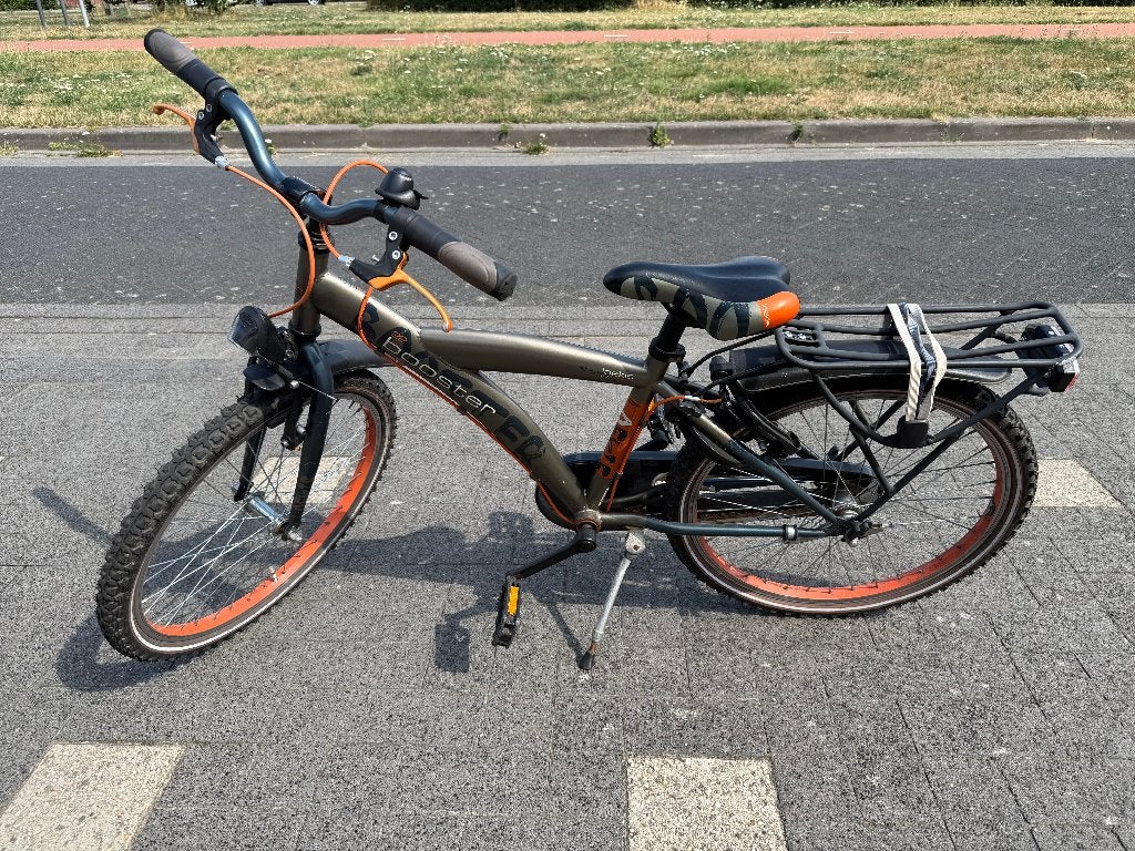 Loekie Booster 22 inch jongensfiets, Fietsen en Brommers, Fietsen | Jongens, Ophalen, Terugtraprem, 22 inch, Gebruikt