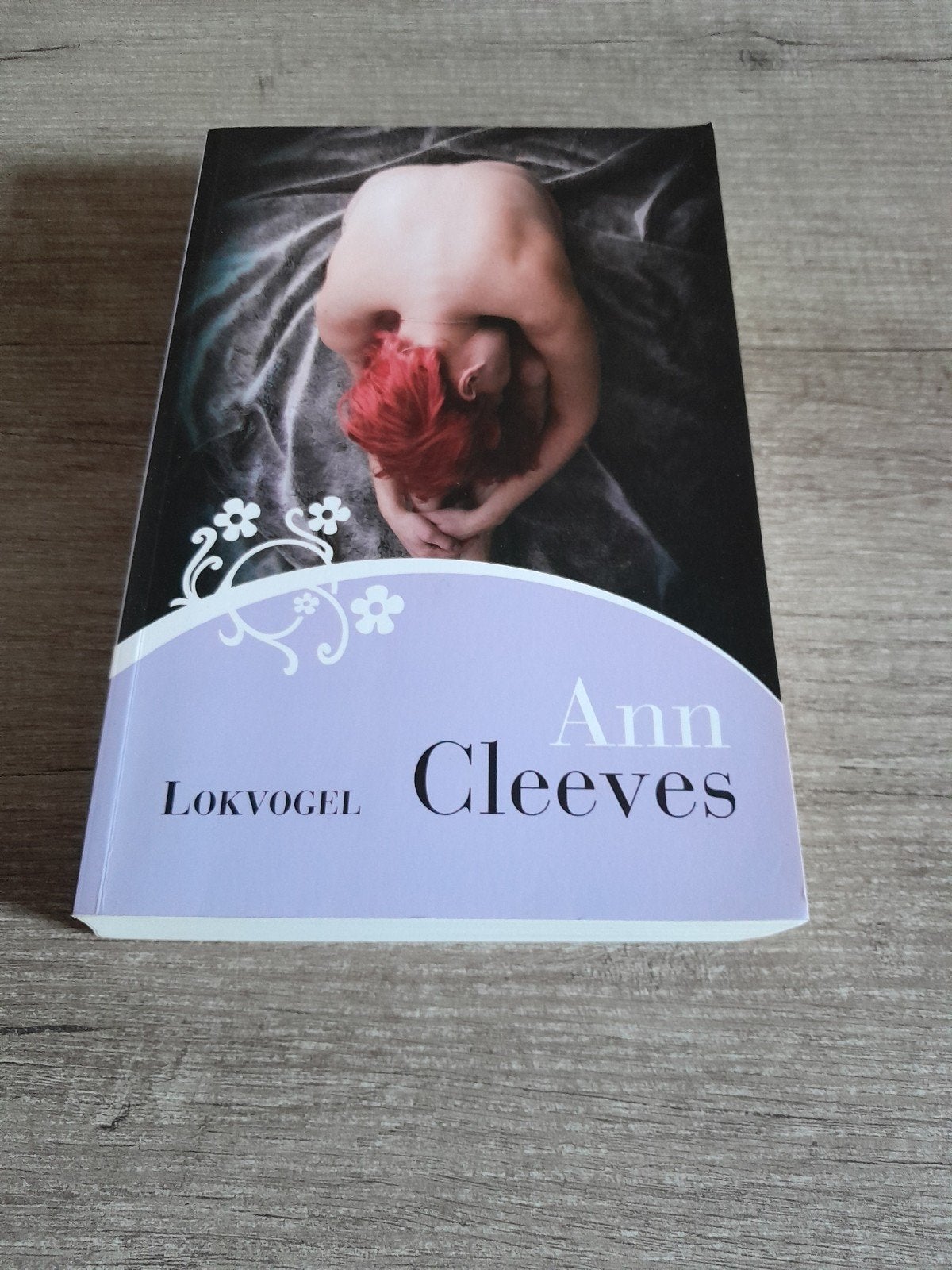 Lokvogel - Ann Cleeves (Zo goed als nieuw), Ophalen of Verzenden, Zo goed als nieuw, Ann Cleeves