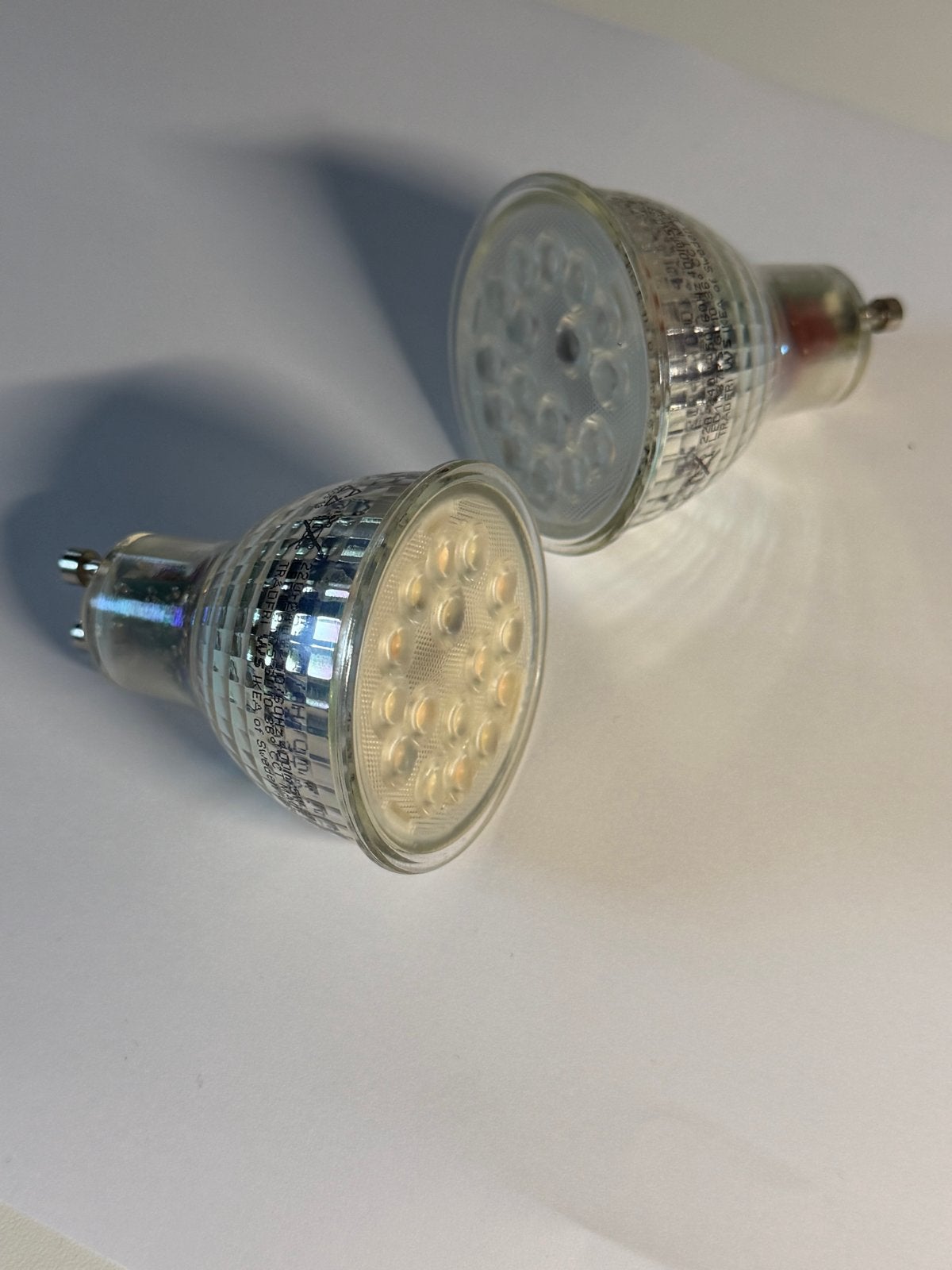 2 IKEA LED GU10-spots - getest en werkend, 30 tot 60 watt, Led-lamp, Gebruikt, GU10