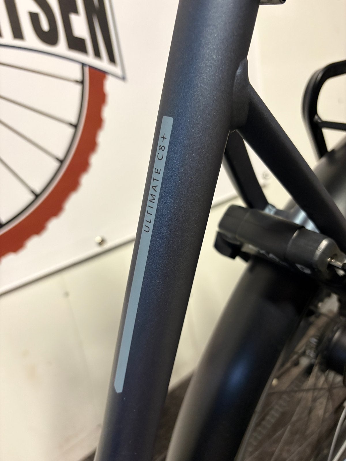 Gazelle Ultimate C8 beltdrive met Bosch middenmotor., 55 tot 59 cm, Ophalen, Zo goed als nieuw, Gazelle