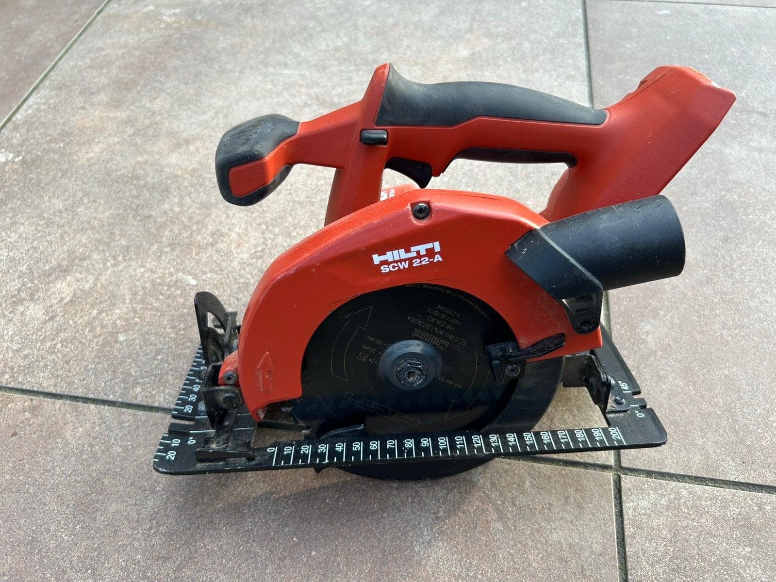 Hilti handcirkelzaag op accu, Cirkelzaag, Ophalen of Verzenden, Zo goed als nieuw, 30 tot 70 mm