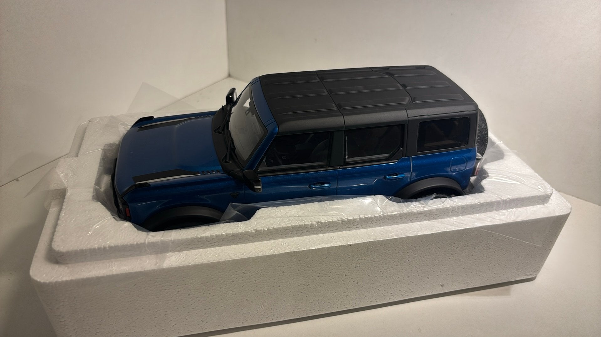 Ford bronco bleu GT spirit 1.18, Ophalen of Verzenden, A, A, A