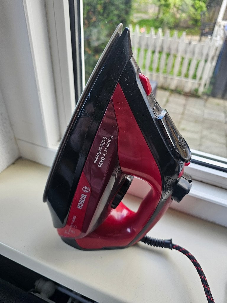 Bosch stoomstrijkijzer 3000W – Sensixx’x DA50 EditionRosso, Ophalen of Verzenden, Gebruikt, Strijkijzer met snoer