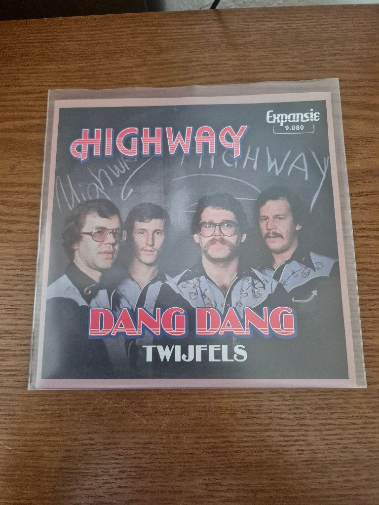 Highway, Ophalen of Verzenden, Zo goed als nieuw, Overige formaten, Levenslied of Smartlap