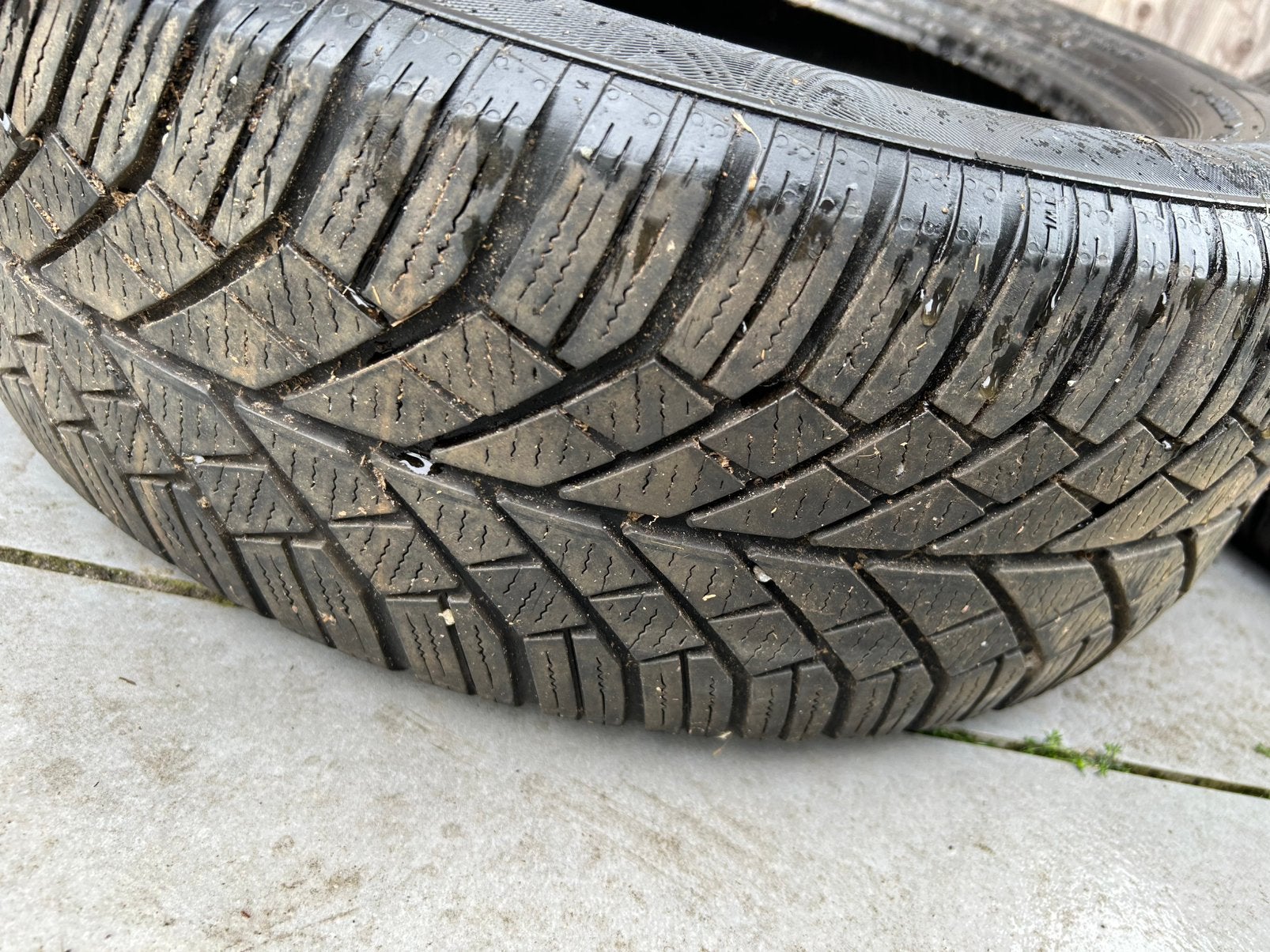 4 banden 2 goedyear en 2 continental, Ophalen, 15 inch, Winterbanden, Band(en)