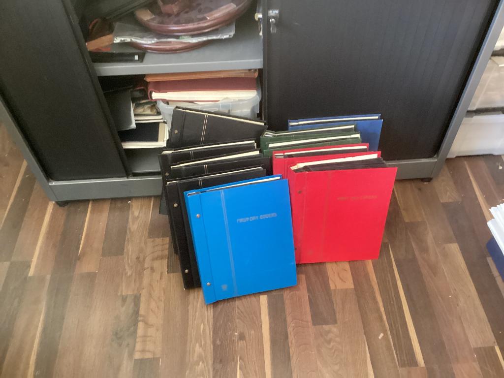 gebruikte albums Importa PS2 met 20 zwarte bladen goed voor, Postzegels en Munten, Postzegels | Toebehoren, Ophalen, Verzamelalbum