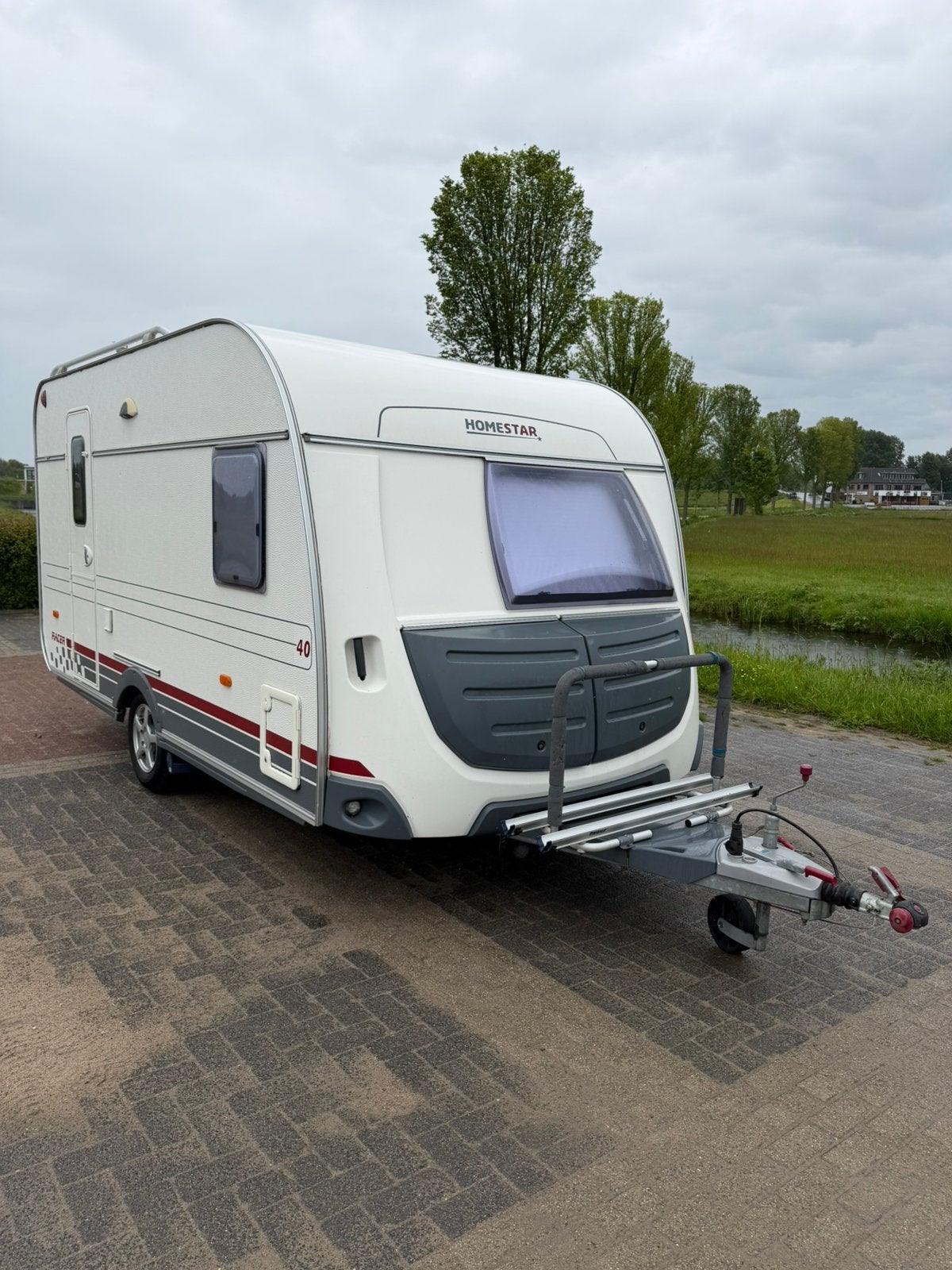 Homecar 40 bj 2010 voortent/ mover/ fietsendrager enz, Home-car, Schokbreker, Frans bed, Treinzit