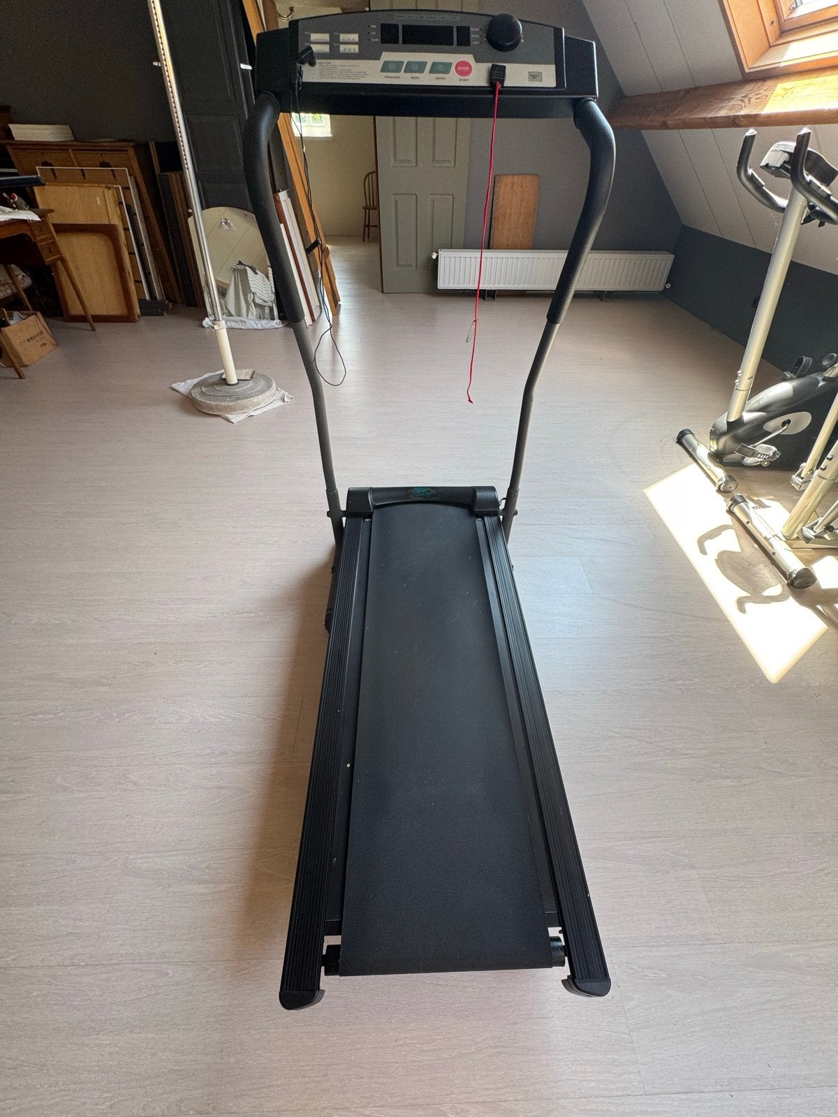 Set van 3 fitnessapparaten: loopband, hometrainer, crosstrai, Sport en Fitness, Fitnessapparatuur, Gebruikt, Loopband, Benen, Metaal