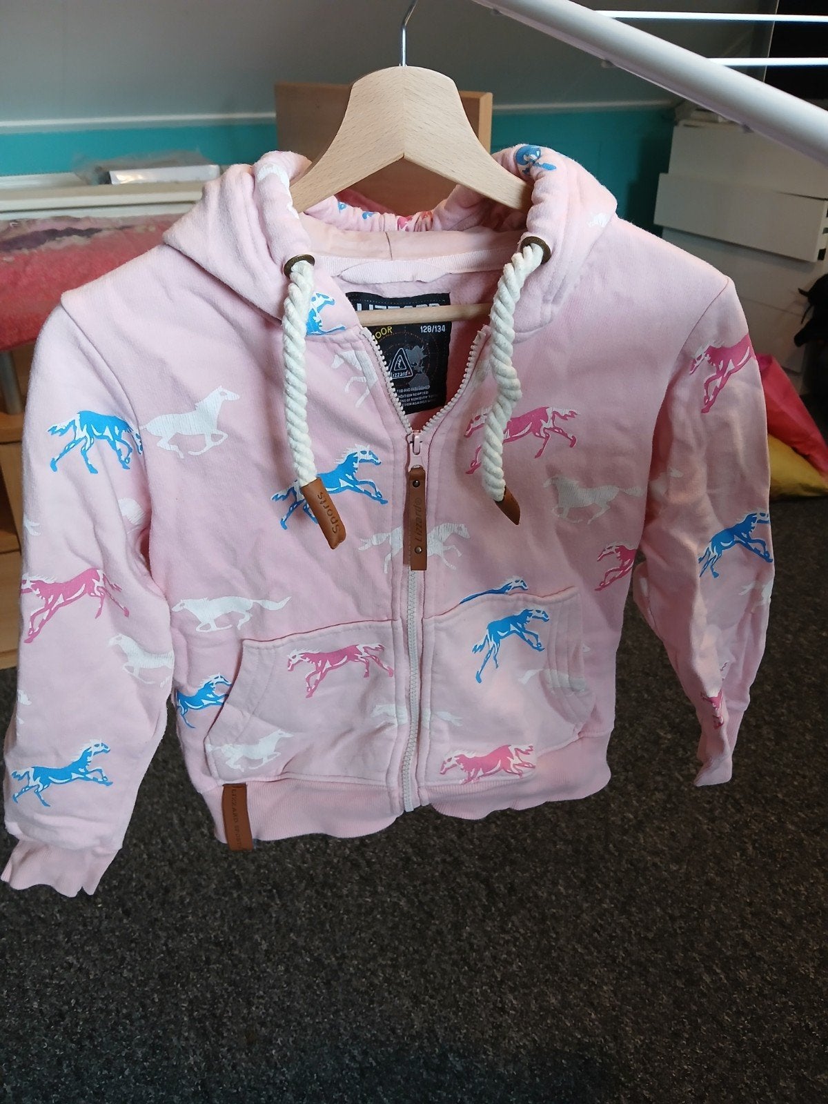 Lizzard Sports roze hoodie met paardenprint, maat 128/134, Gebruikt, Meisje, Trui of Vest, Lizzard Sports