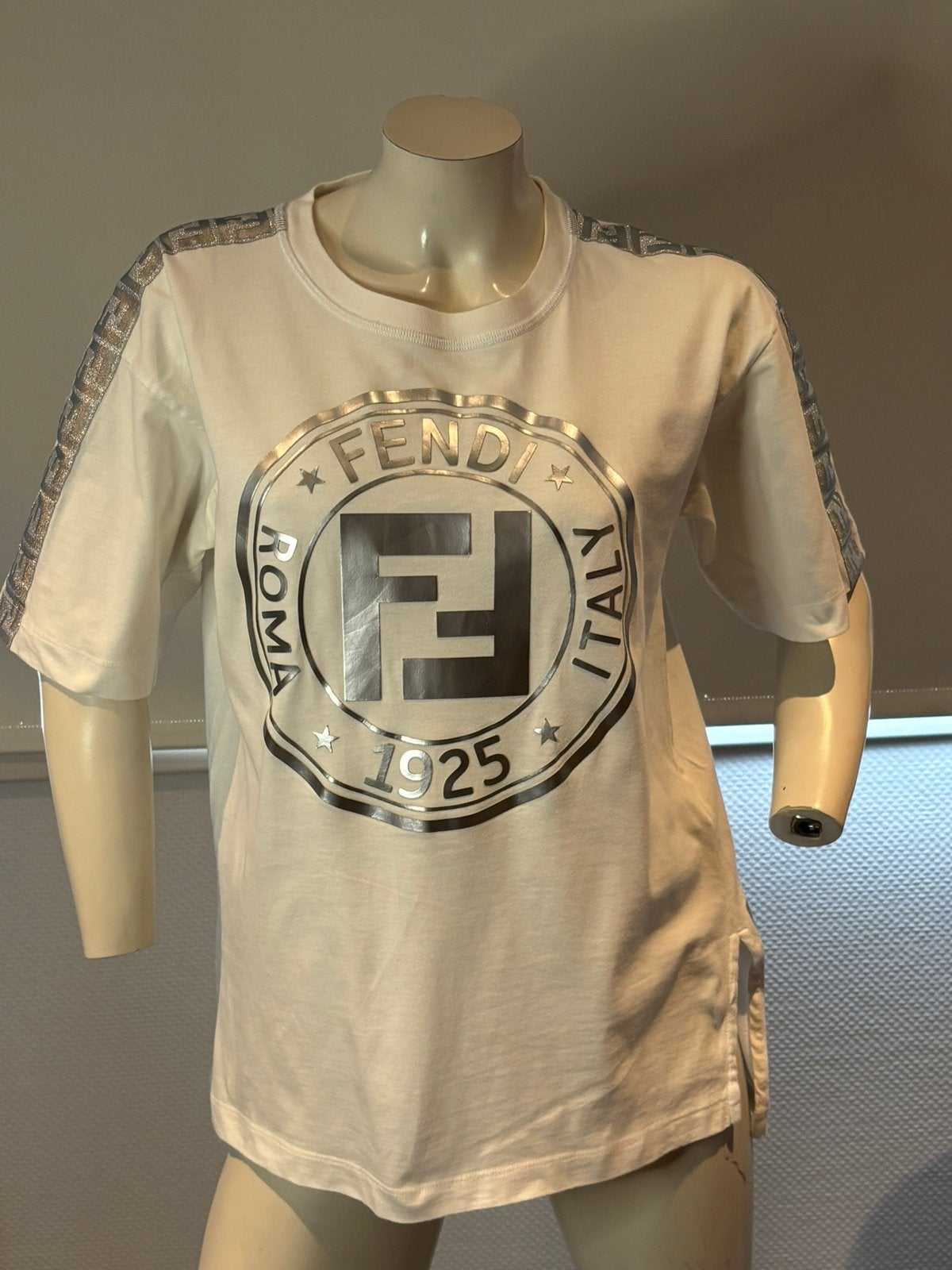 Fendi shirt met zilverkleurige randen maat it 40 nl 36, ., Wit, Ophalen of Verzenden, Zo goed als nieuw