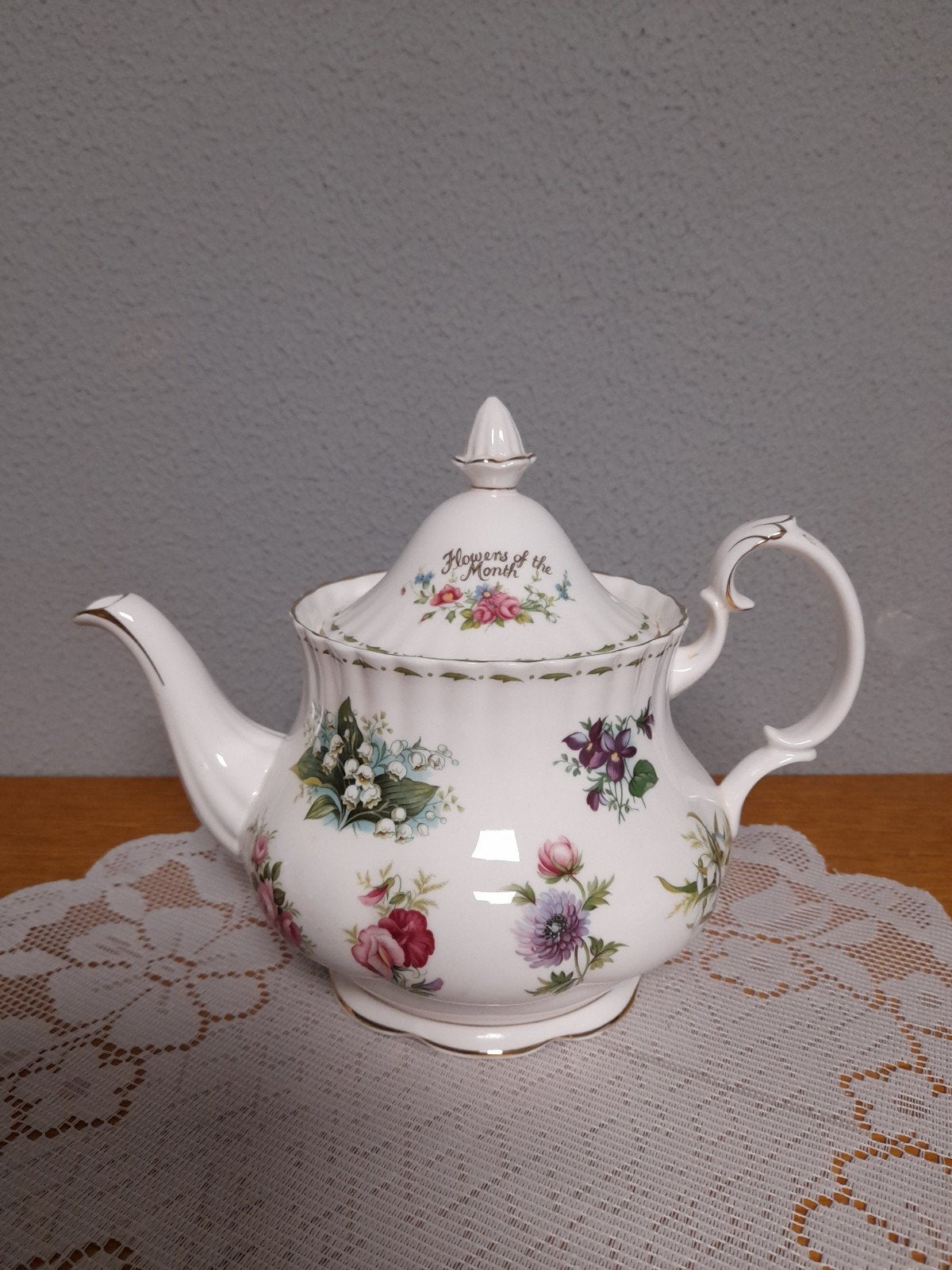 royal albert flower of the month thee pot, Ophalen of Verzenden