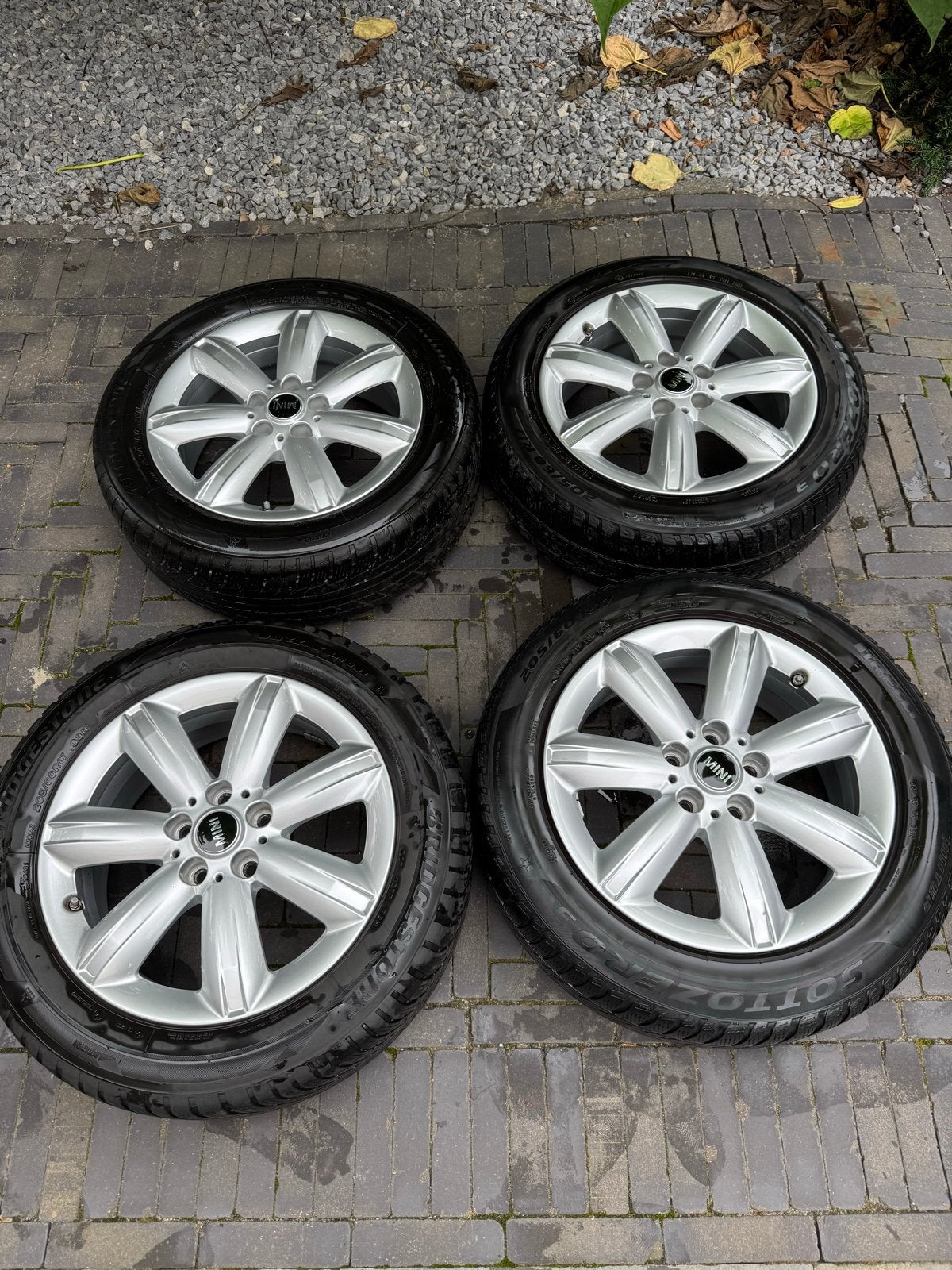 Orginele Mini velgen 17 inch met winterbanden., Ophalen, Gebruikt, Banden en Velgen, 17 inch