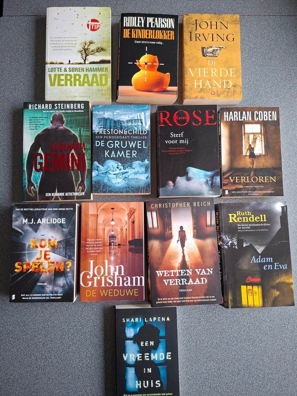 12 thrillers, Ophalen of Verzenden, Gelezen