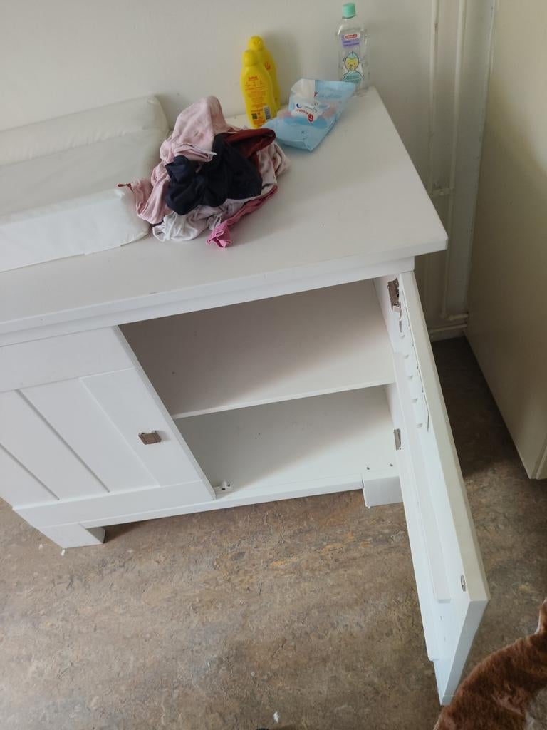 Witte commode, zo goed als nieuw, Kinderen en Baby's, Kinderkamer | Commodes en Kasten, 50 tot 70 cm, Ophalen of Verzenden, 100 cm of meer