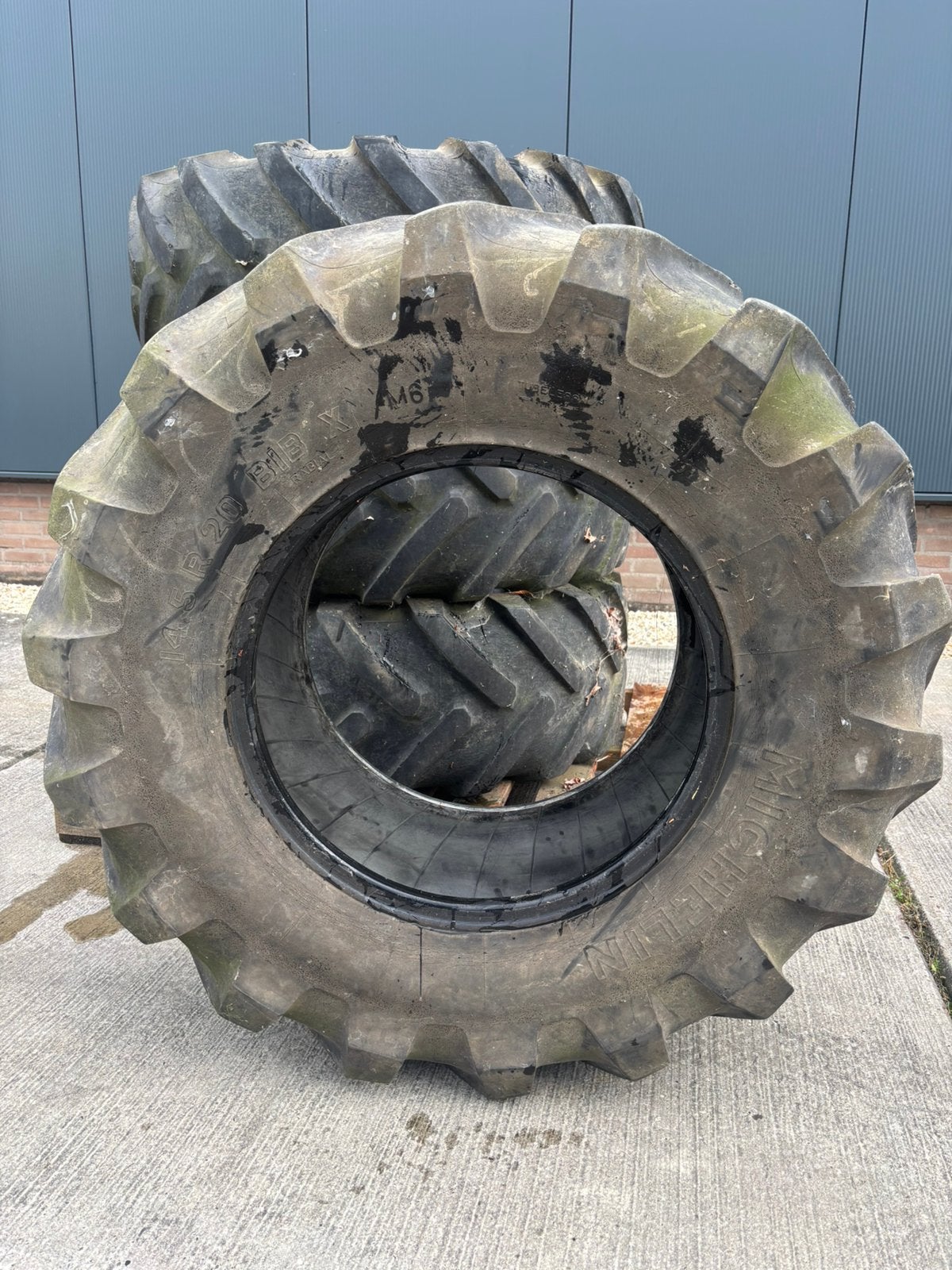 Michelin 14.5 R20, Ophalen