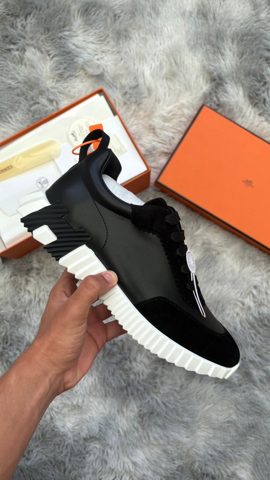 Hermes Bouncing Zwart ( 41 T/M 45 ), Ophalen of Verzenden, Zo goed als nieuw, Zwart